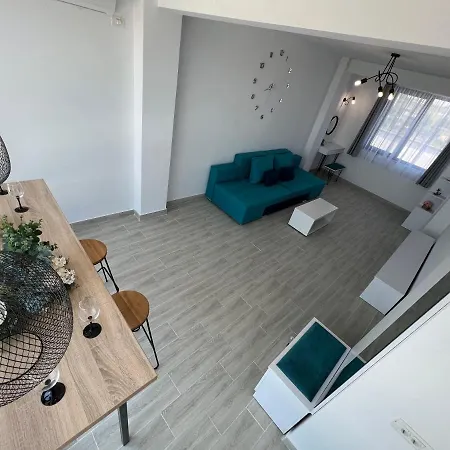 Rooftop Apartment *